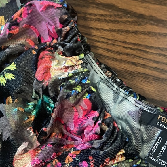 Off shoulder - Picture 5 of 5